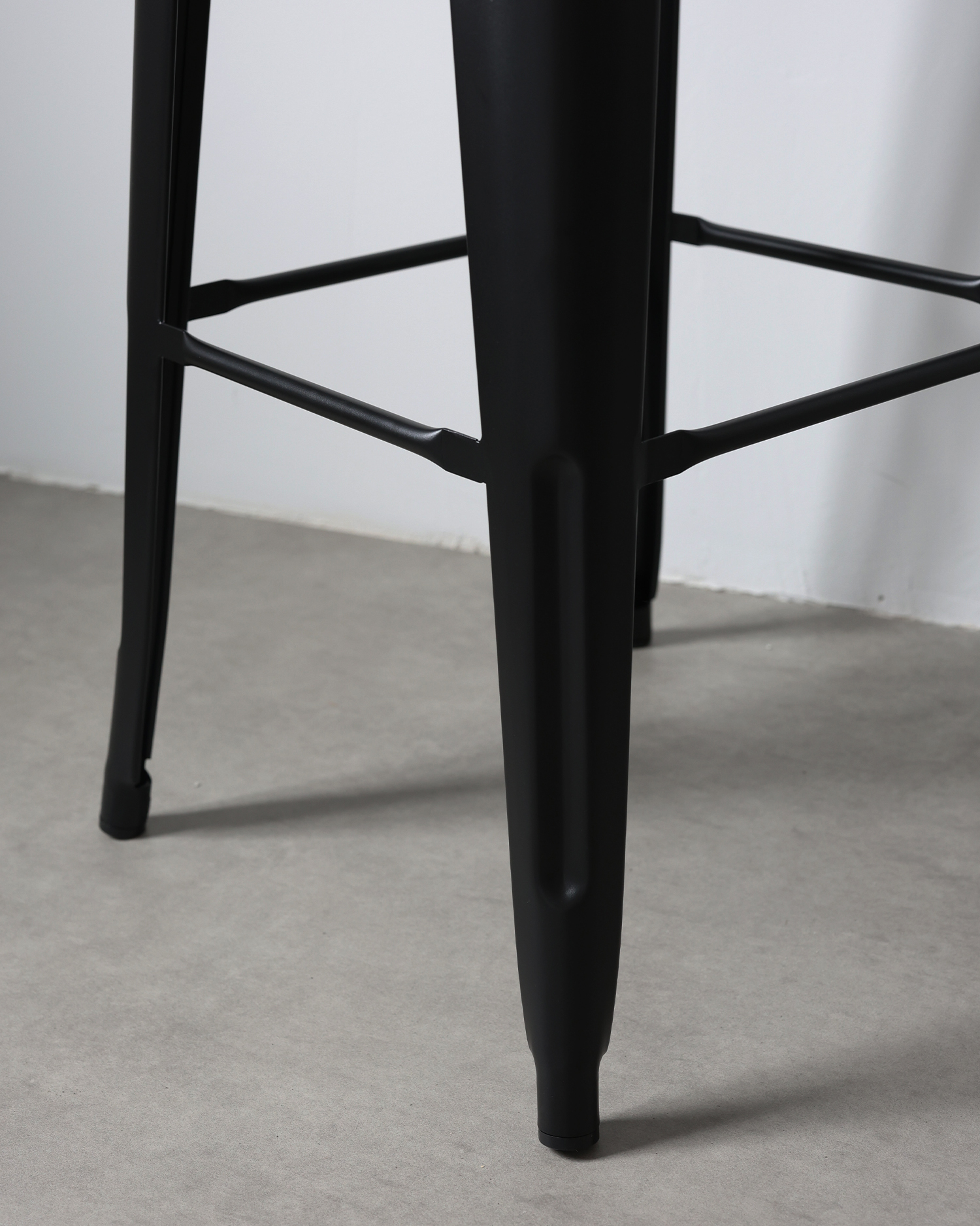 كراسي تصميم الحديد القديمة كراسي تصميم الحديد القديمة