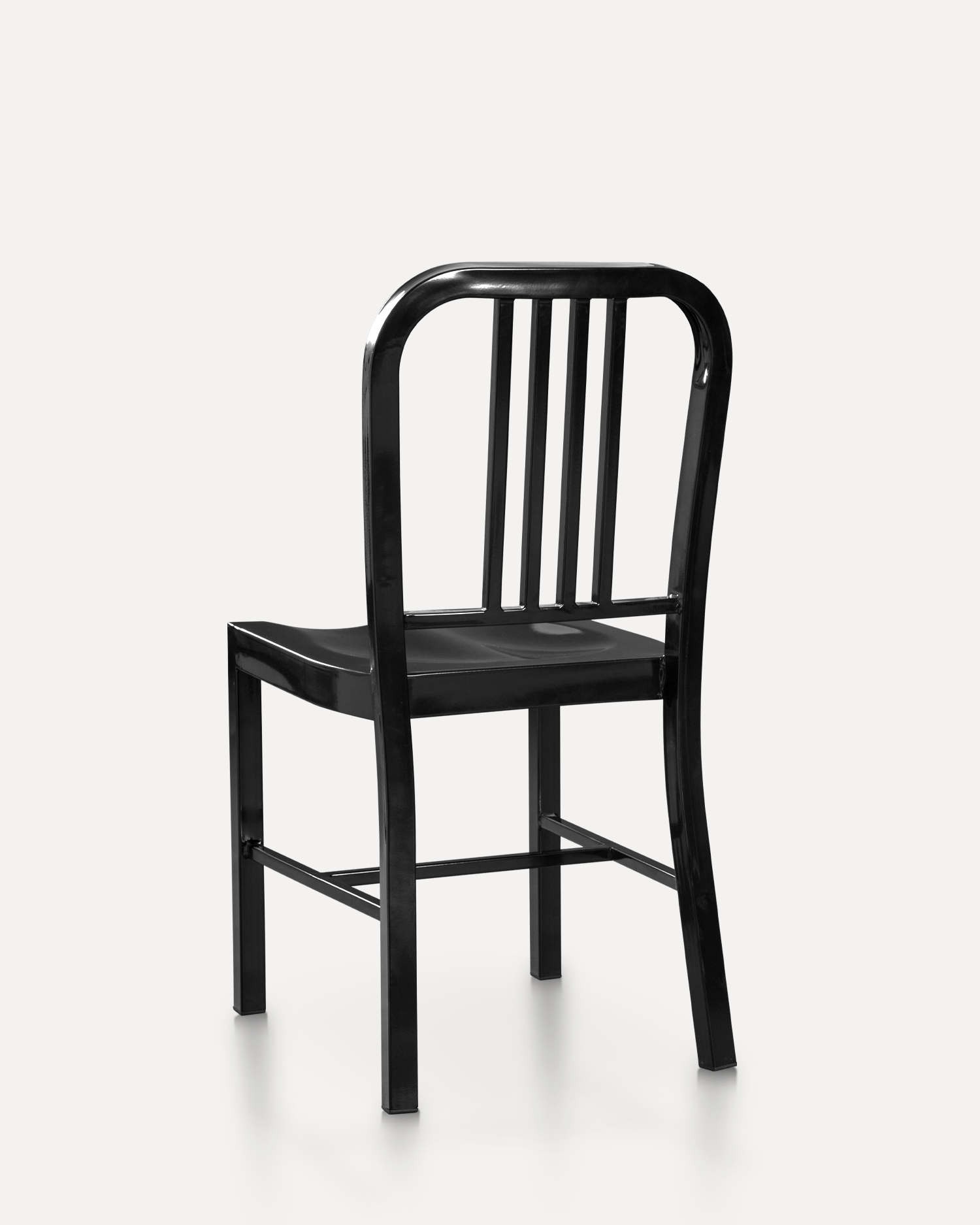 كرسي حديدي التصميم الخالدة كرسي حديدي التصميم الخالدة