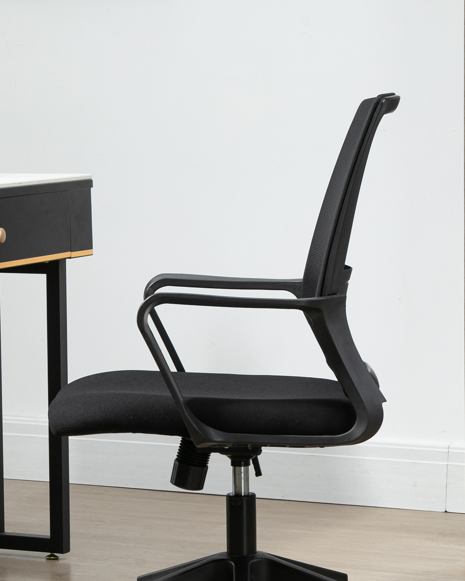 كرسي دوارة منحنى سلس كرسي دوارة منحنى سلس